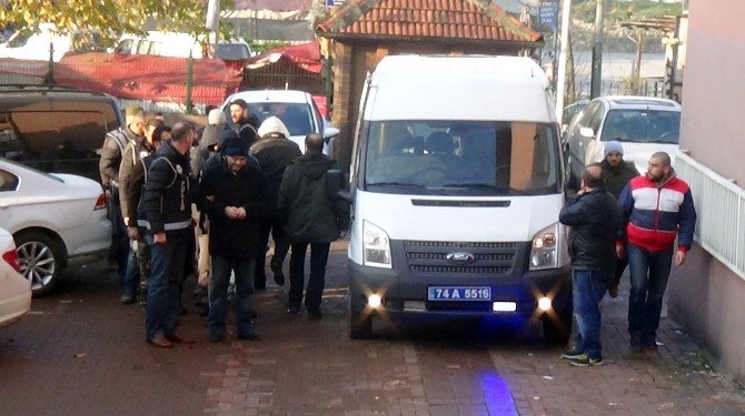 FETÖ’den gözaltına alınan akademisyenler serbest bırakıldı