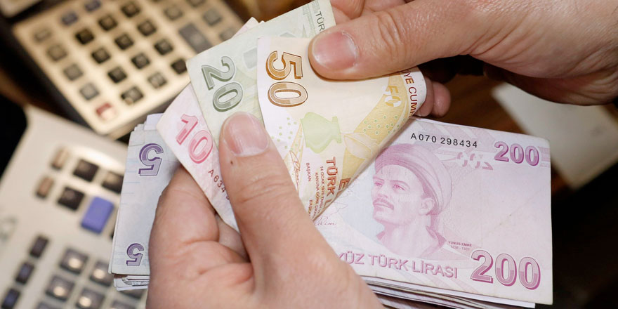 Maaşlar düştü emekli aylığı yükseldi