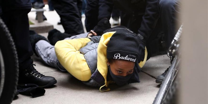 Chicago'da 'Kara Cuma' protestosu