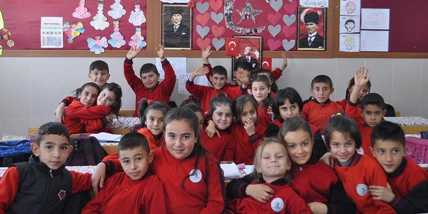 Minik yüreklerden '15 Temmuz şehitleri' klibi