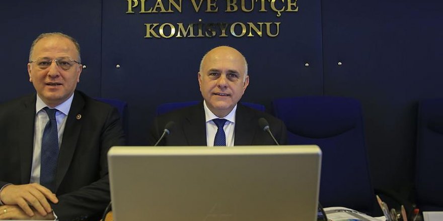 Plan ve Bütçe Komisyonu 18 günde 187 saat çalıştı