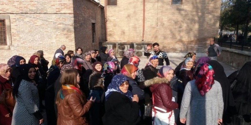 Bozüyük’ten 4 bin 914 kişi Mevlana Hazretlerini ziyaret etti