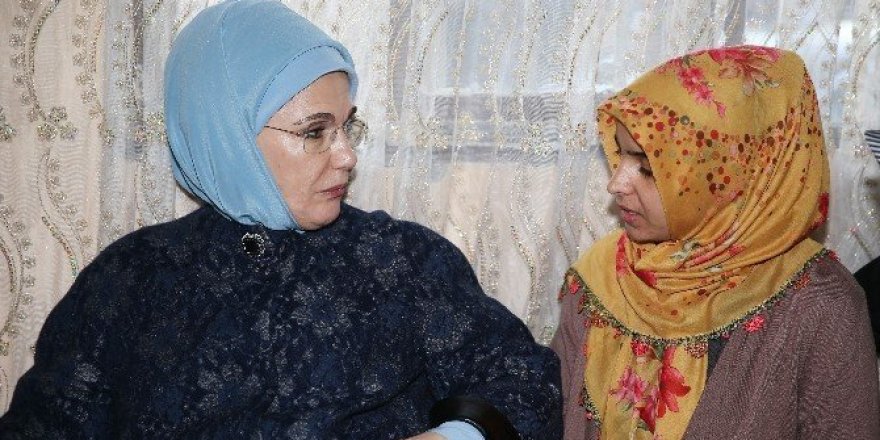Cumhurbaşkanı Erdoğan’ın eşi Emine Erdoğan Siirt’e gitti