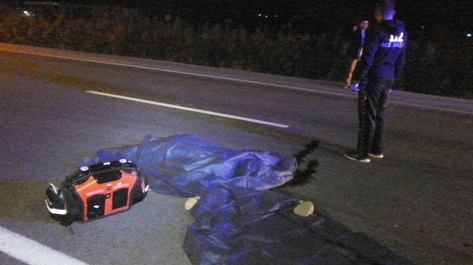 Otomobilin çarptığı kadın hayatını kaybetti