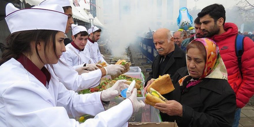 Kartal'da hamsi şenliği