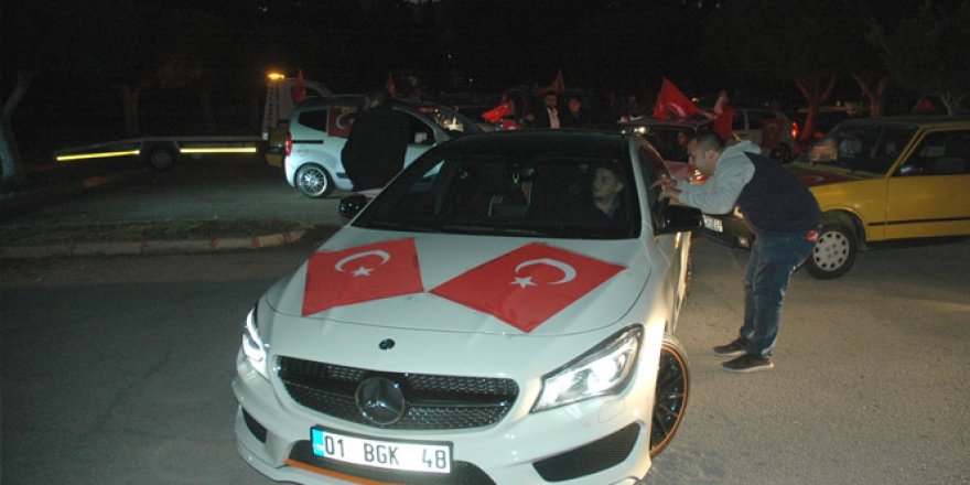 Adana halkı teröre karşı sokağa döküldü