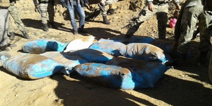 Hakkari’de ele geçirildi! 2 ton...