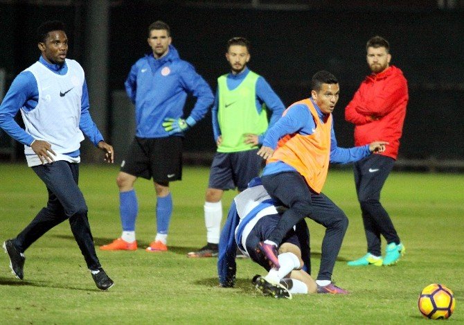 Antalyaspor, Başakşehir hazırlıklarına başladı