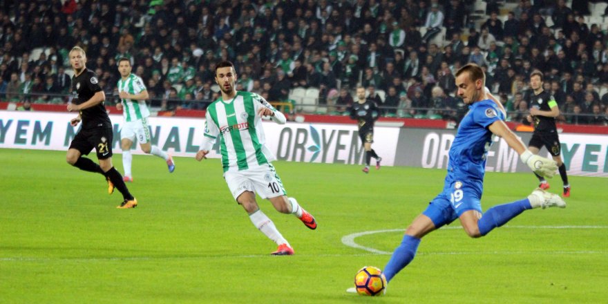 Konyaspor tek puanı Rijad Bajic'le kurtardı