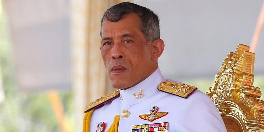 Tayland'da yeni kral göreve başladı