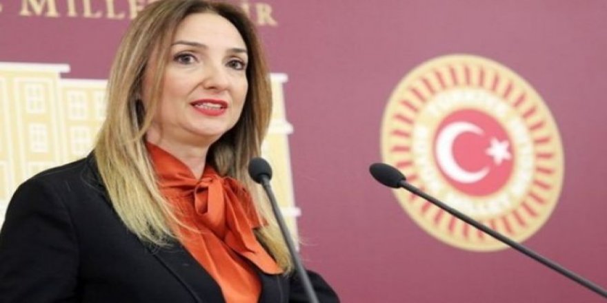 Sabah namazı, Nazlıaka'yı rahatsız etti!