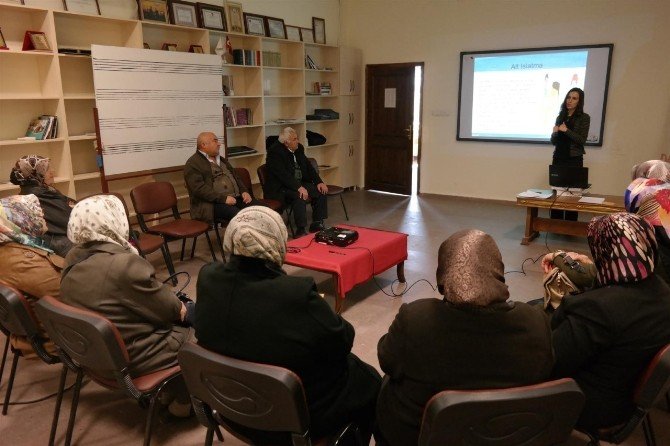 Kadın danışma merkezi, özel insanların ailelerine destek veriyor