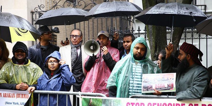Arakanlı Müslümanlara yönelik şiddet ABD'de protesto edildi