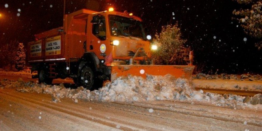 Konya Büyükşehir, kar ve buzlanmaya karşı hazır