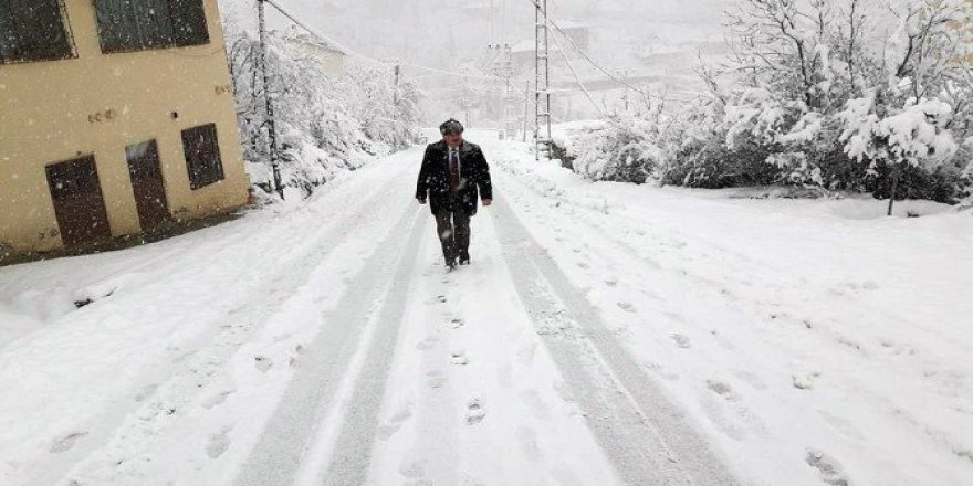 Sarıveliler ilçesinde okullara kar tatili