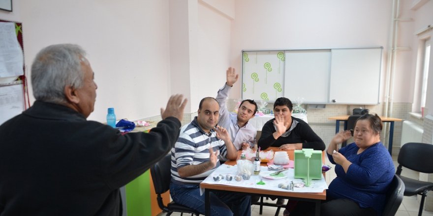 Engellilerin "Mustafa dedesi"