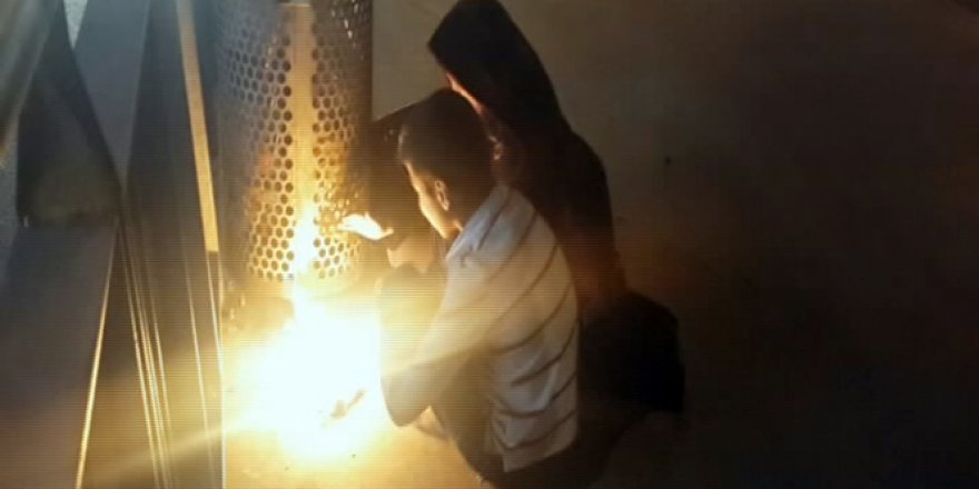 Sokakta kalan Suriyeli çocukların soğukla mücadelesi yürekleri burktu