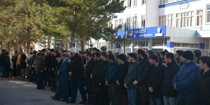 Konya'da Halep'te hayatını kaybeden siviller için gıyabi cenaze namazı