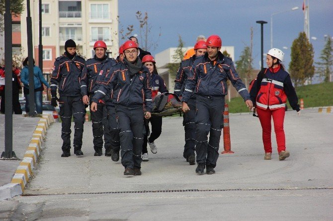 400 yataklı devlet hastanesinde 6.5’luk deprem tatbikatı