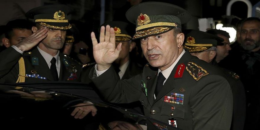 Genelkurmay Başkanı Akar'dan şehit ailesine ziyaret