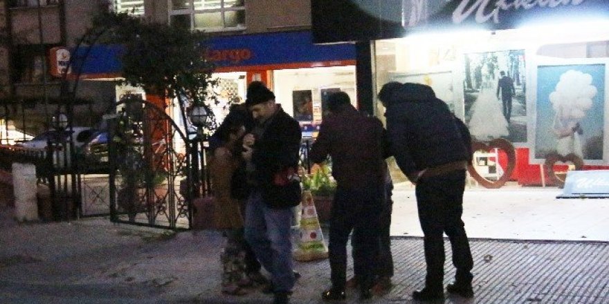 Sokakta kalan Suriyeli çocuklara polis sahip çıktı