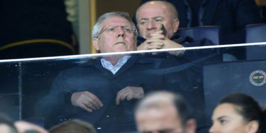 Aziz Yıldırım derbide çileden çıktı! Hakem...