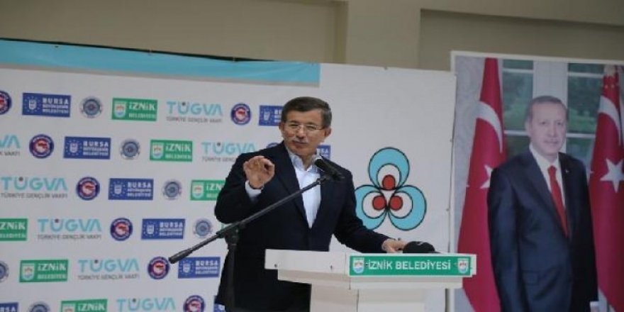 Davutoğlu'ndan gençlere: Ceviz yiyin!