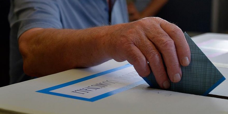 İtalya’da halk anayasa referandumu için sandık başında