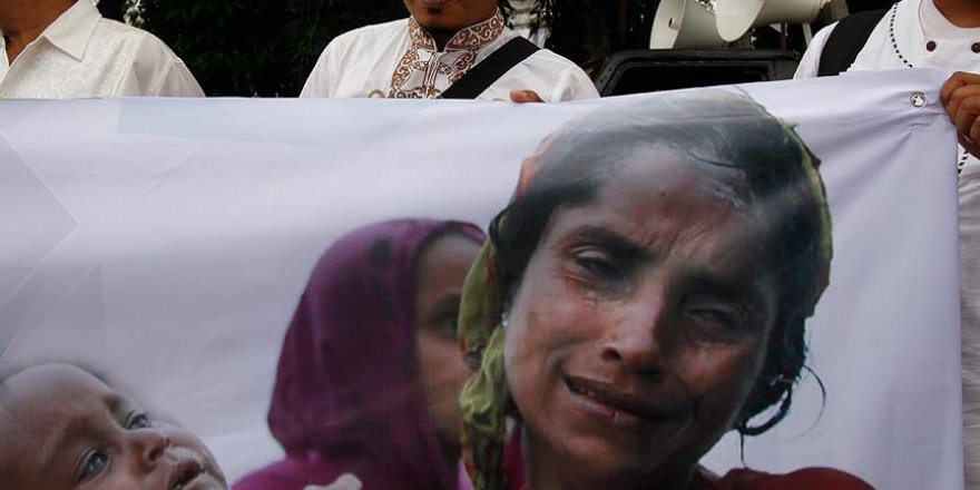 Malezya'da Arakan Müslümanlarına destek gösterisi