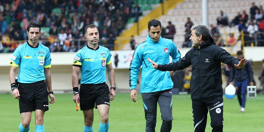 Kocaman'dan hakemin kararına tepki