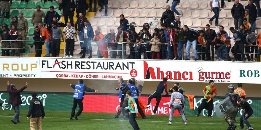 Alanya'da maç sonu olaylar çıktı