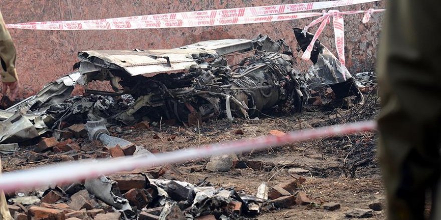 İspanya'da küçük uçak düştü: 4 ölü