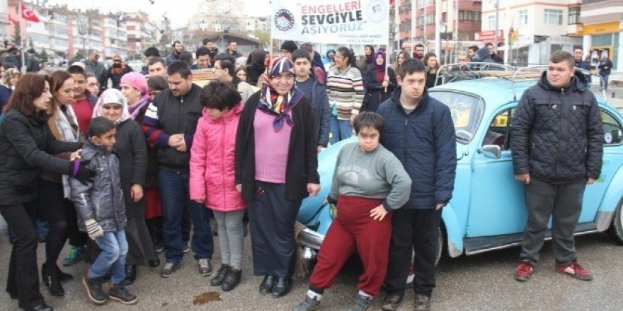 Özel çocuklar gönüllerince eğlendi