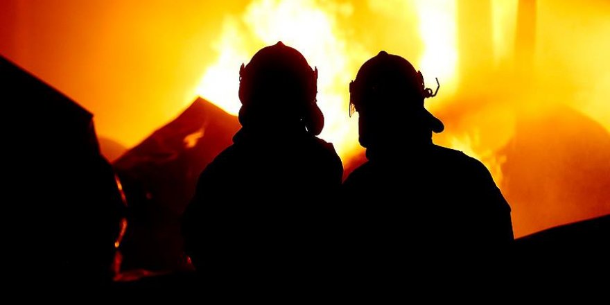 Pakistan'da otelde yangın:11 ölü, 75 yaralı