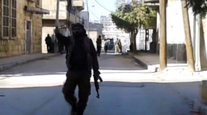 Halep’te YPG ile ÖSO birlikleri arasında çatışma