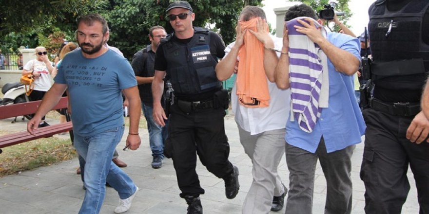 Yunanistan'dan darbecilerle ilgili skandal karar
