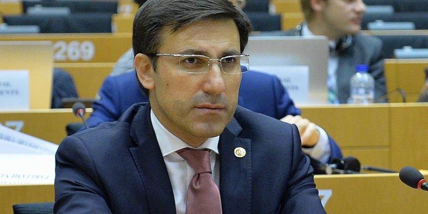 Küçükcan, İngiltere'de 15 Temmuz ve Türkiye-AB ilişkilerini anlatacak