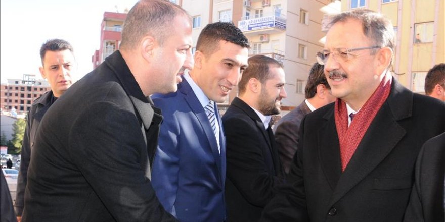 "Çatışma yaşanan bölgelerde bir seneye kadar herkesin evini yapacağız"