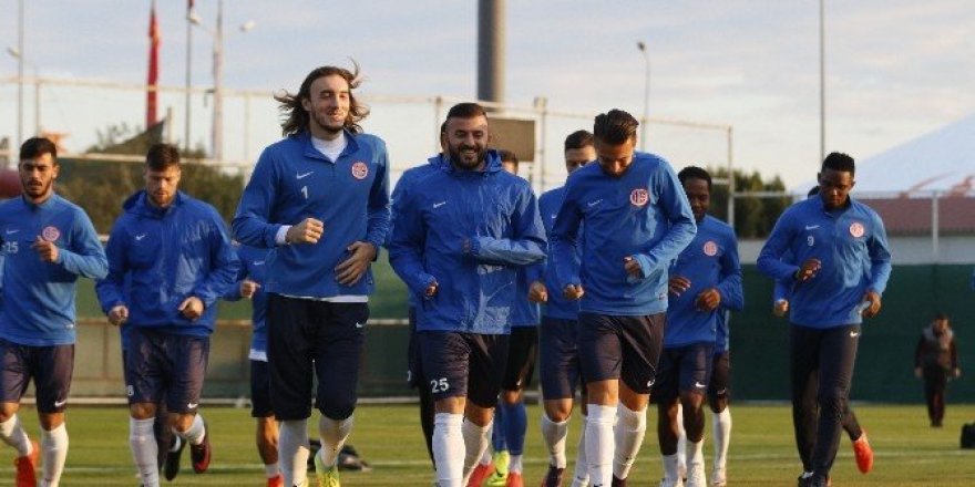 Antalyaspor’da Fenerbahçe hazırlıkları başladı