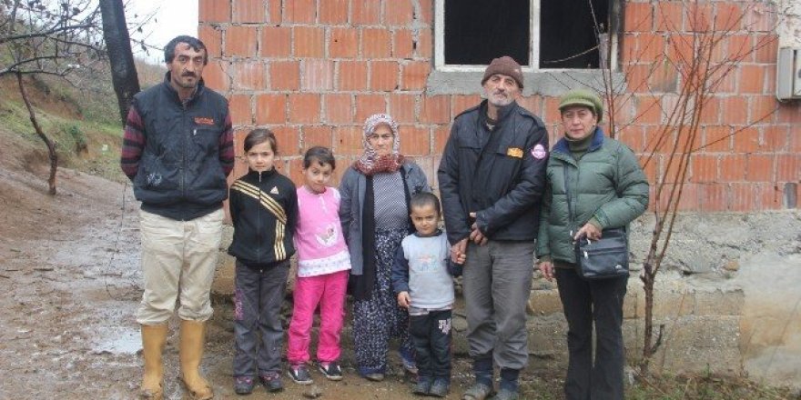 Evi yanan aileye yardım