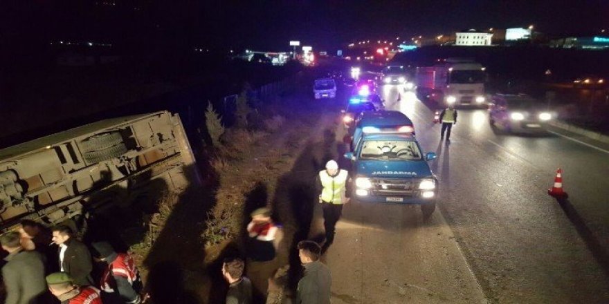 Bursa’da kamyon ile kamyonet çarpıştı: 4 ölü, 1 yaralı