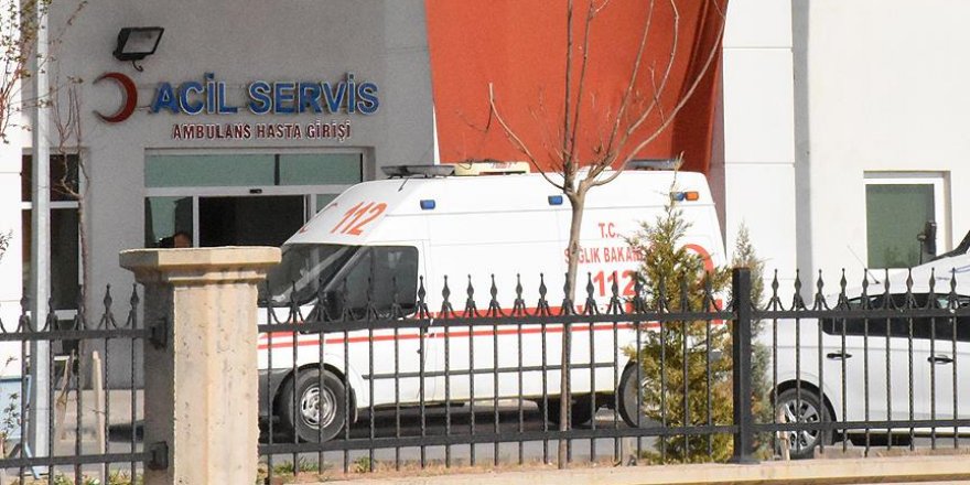 Teröristlerin tuzakladığı bomba patladı: 3 yaralı