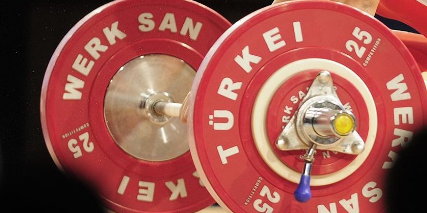 Türk sporcular halterde 2 gümüş madalya kazandı