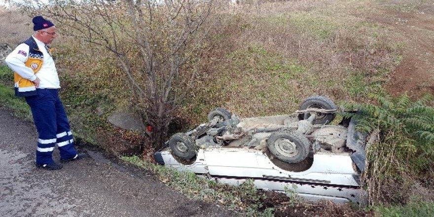 Minibüs şarampole yuvarlandı: 1 yaralı