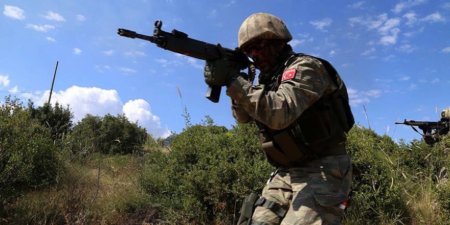 300 komando Fırat Kalkanı için yola çıktı