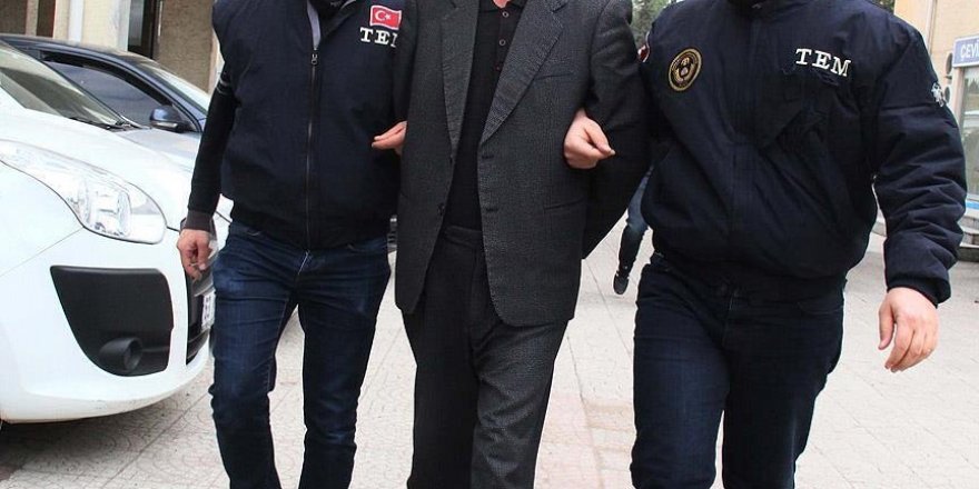 İzmir'de FETÖ/PDY operasyonunda 15 gözaltı