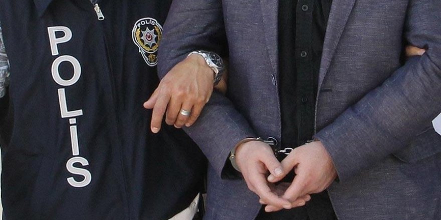 Hakkari'de 3 belediye başkanı tutuklandı
