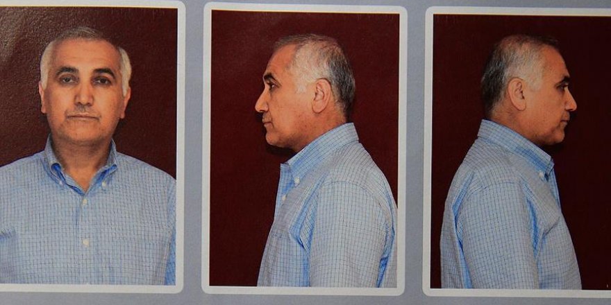 'Fetullah Gülen'in not yazdığı kitabı Adil Öksüz getirdi'