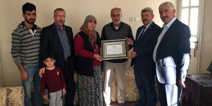 Şehit olduktan sonra diploması geldi
