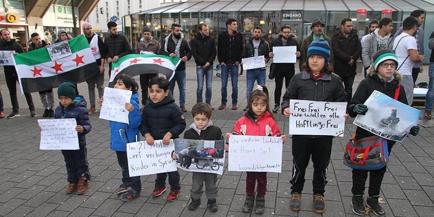 Halep'e yönelik saldırılar Almanya'da protesto edildi